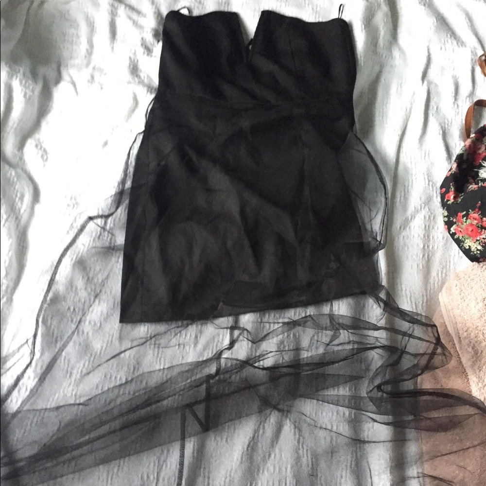 Mesh overlay black strapless dress